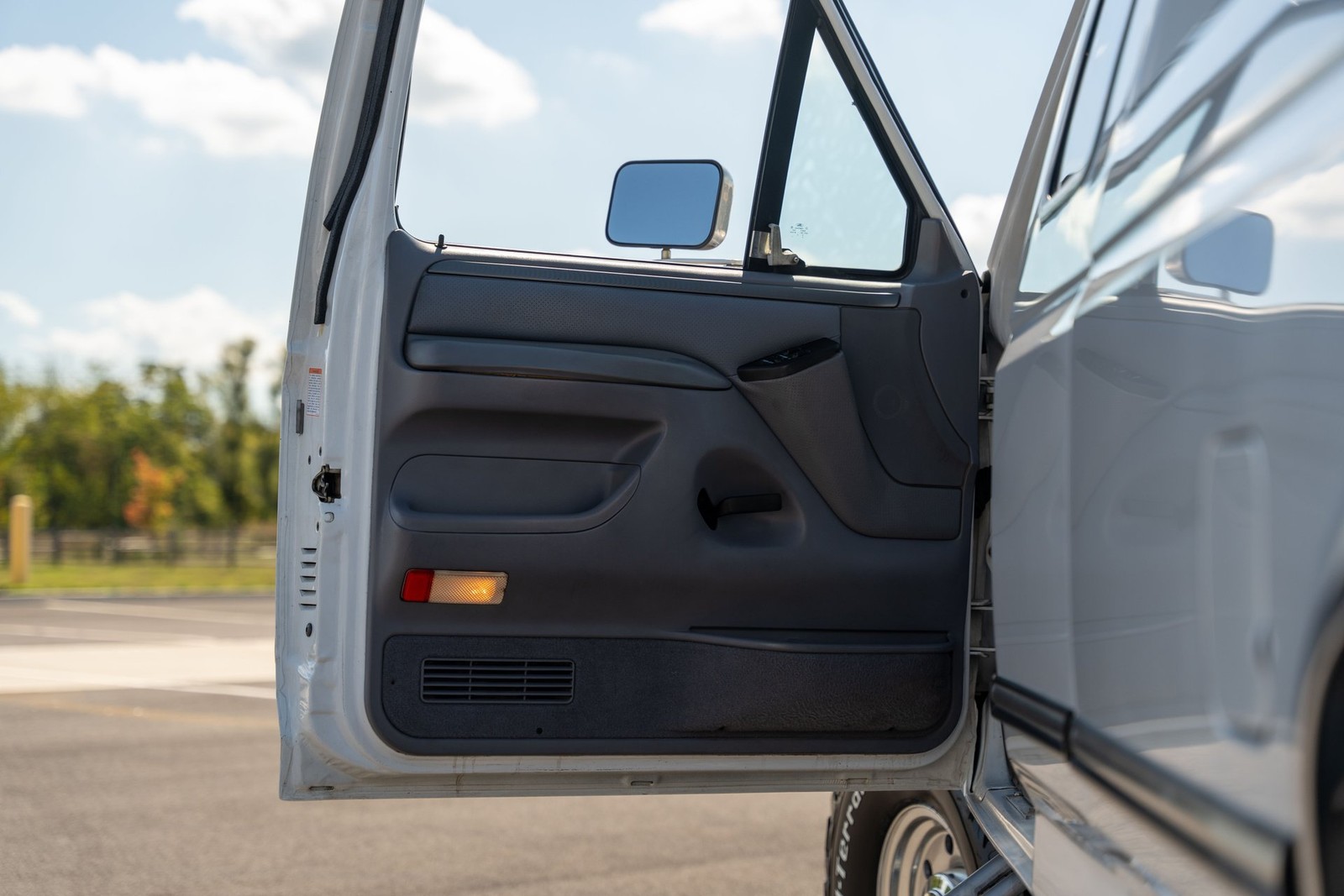 Ford-F-250-1995-Pickup-Truck-33