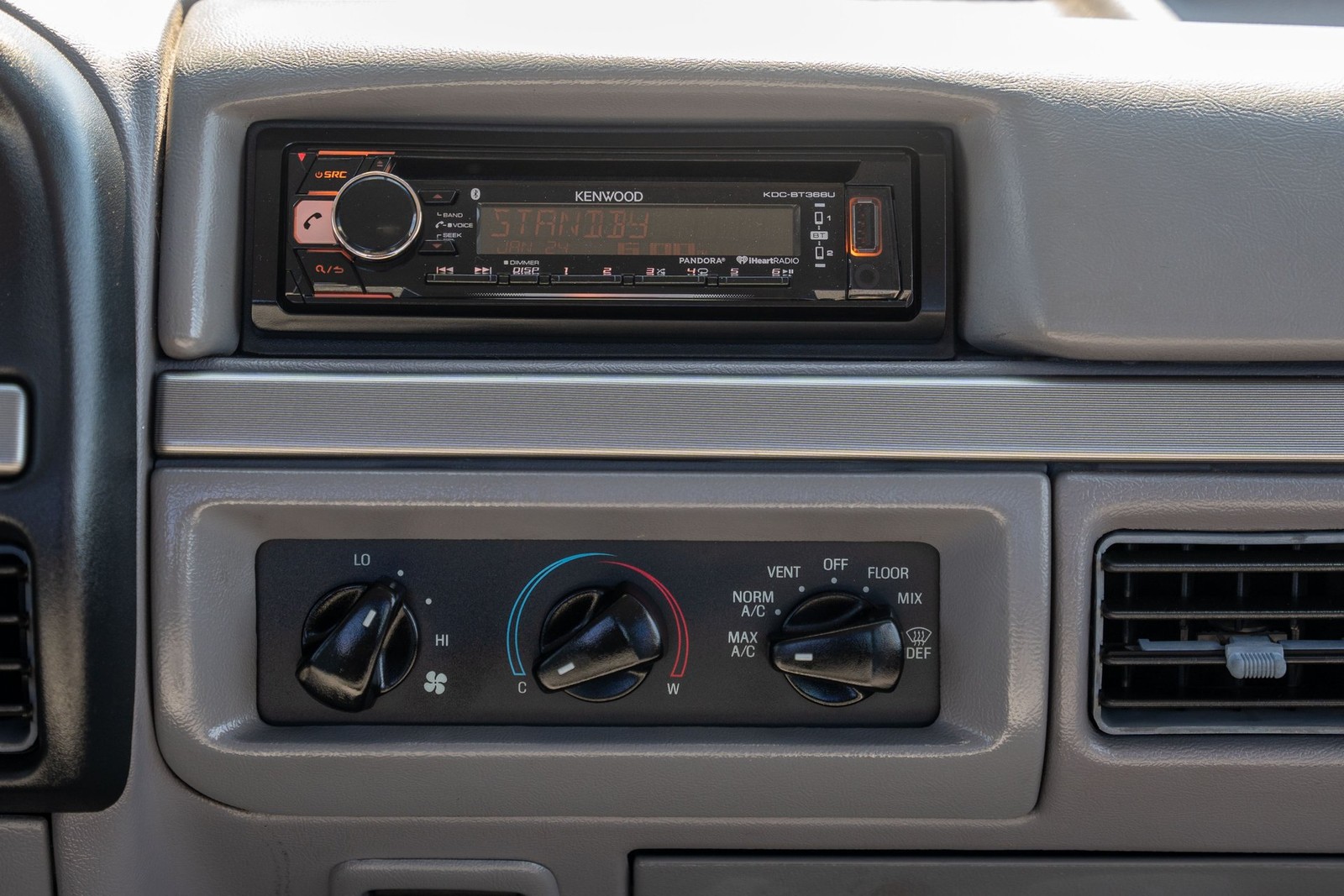 Ford-F-250-1995-Pickup-Truck-35