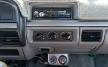 Ford-F-250-1995-Pickup-Truck-38