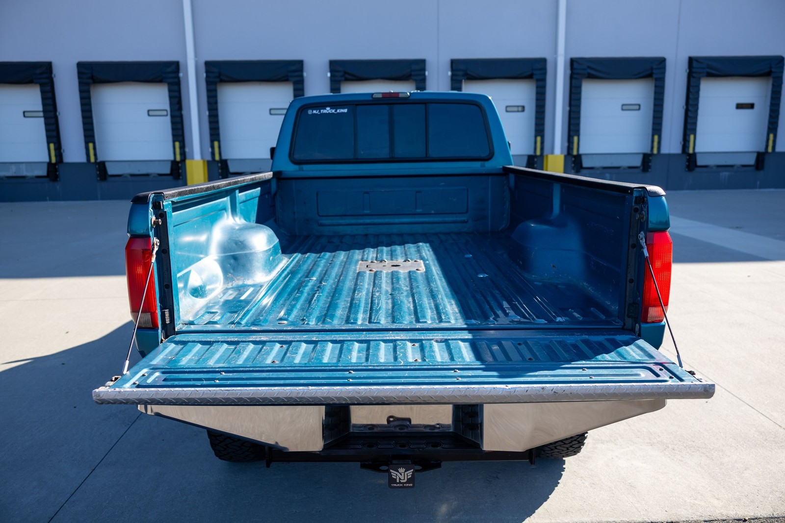 Ford-F-350-1994-Pickup-Truck-15