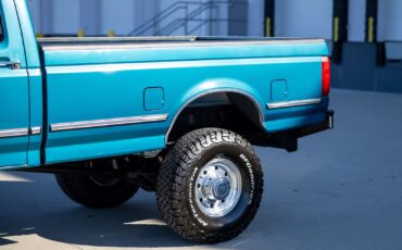 Ford-F-350-1994-Pickup-Truck-9