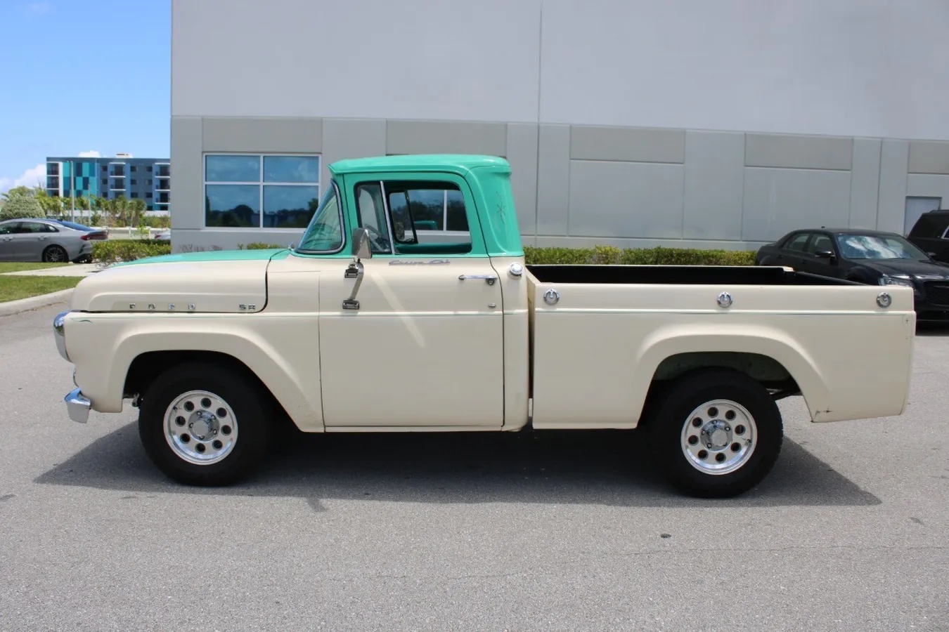 Ford-F-series-1958-Cream-And-Teal-Cream-And-Teal-10
