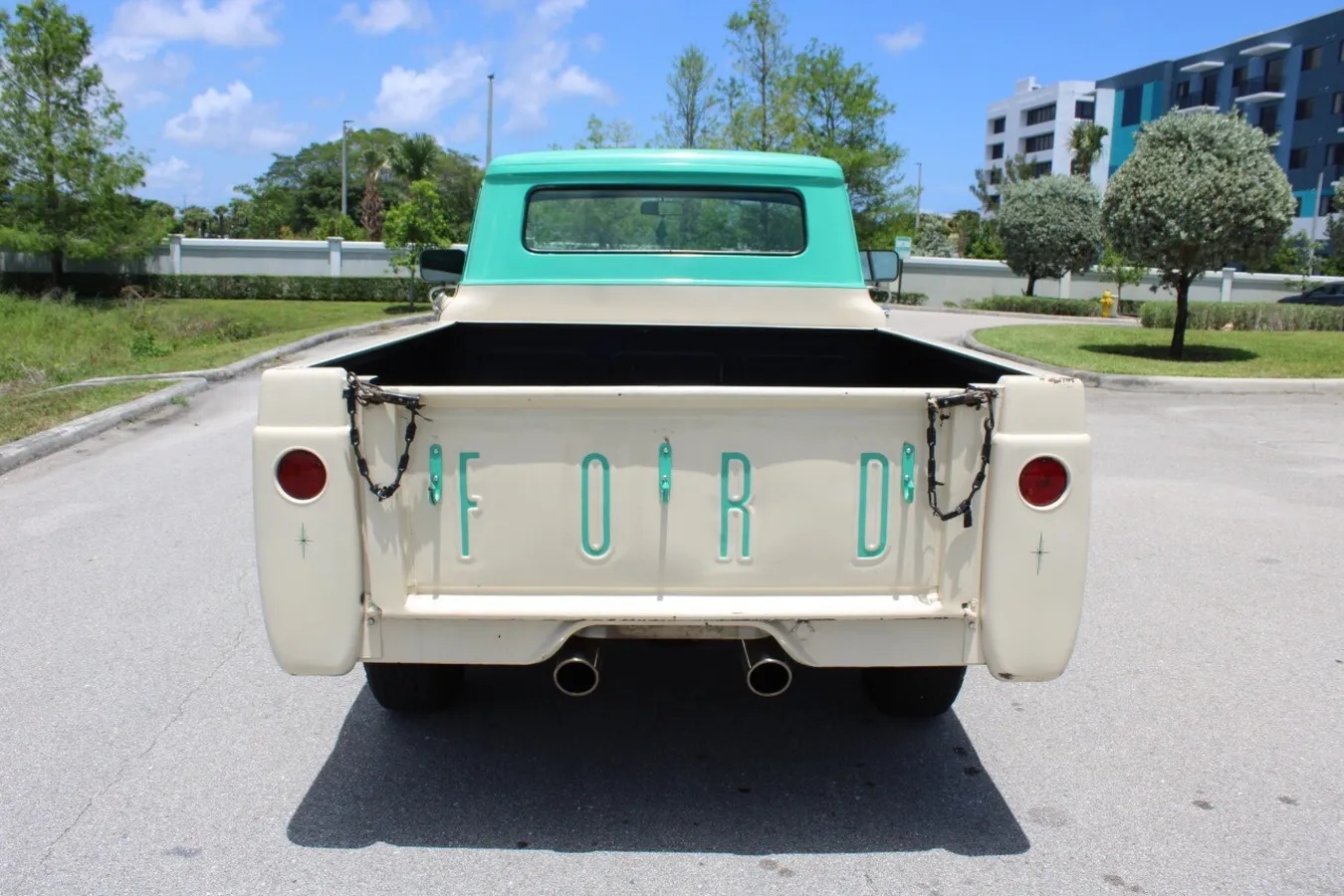 Ford-F-series-1958-Cream-And-Teal-Cream-And-Teal-12