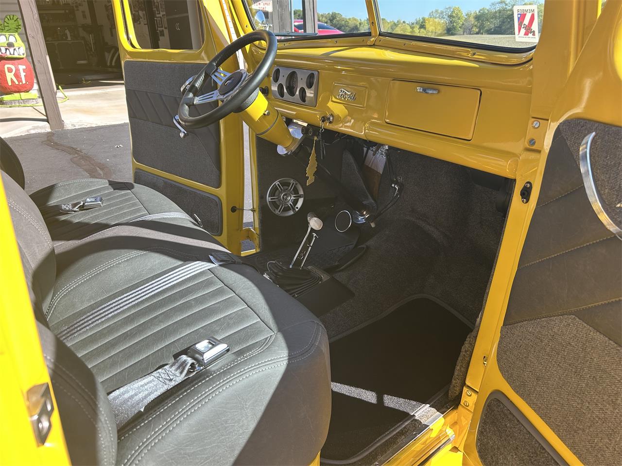 Ford-F1-1940-Yellow-Grey-16