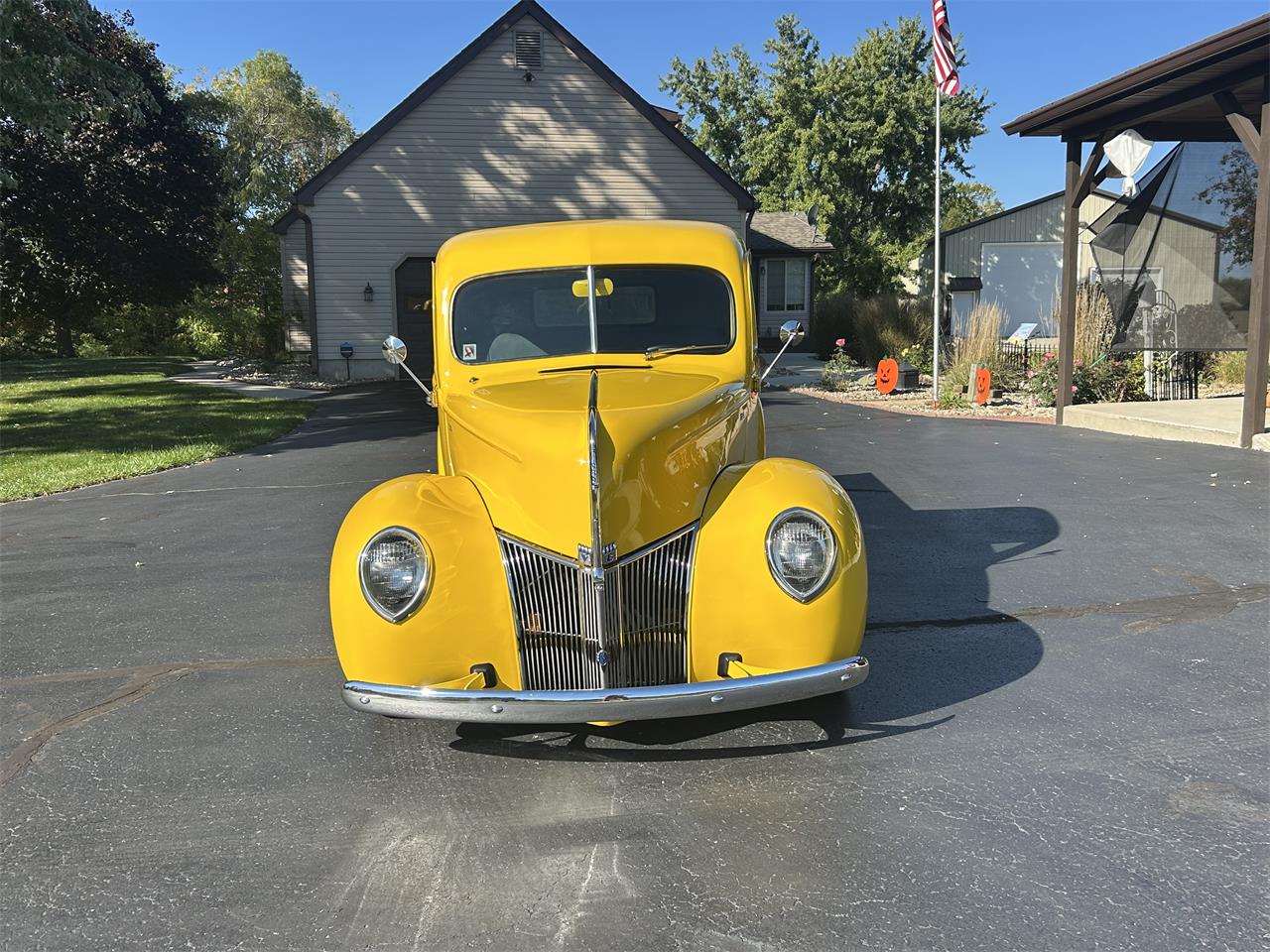Ford-F1-1940-Yellow-Grey-2