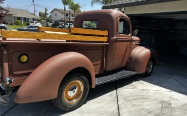 Ford-F1-1947-Terracotta-Primer-Tan-Leather-Trim-2