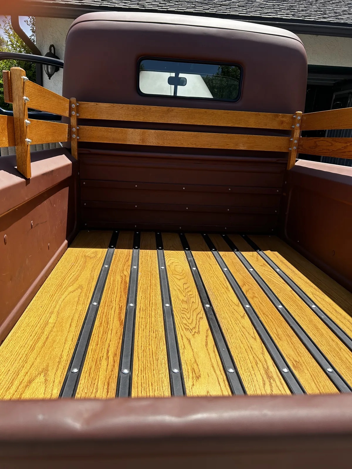 Ford-F1-1947-Terracotta-Primer-Tan-Leather-Trim-3
