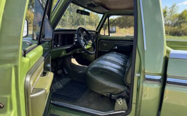 Ford-F100-1976-Medium-Glow-Green-Green-Vinyl-5