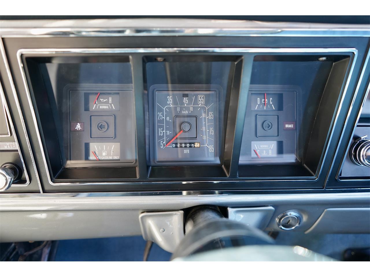 Ford-F250-1977-Silver-Metallic-Blue-Knit-Vinyl-25