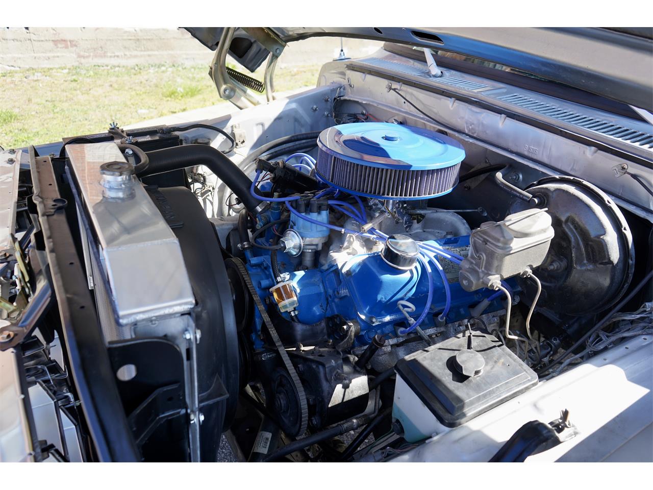 Ford-F250-1977-Silver-Metallic-Blue-Knit-Vinyl-37