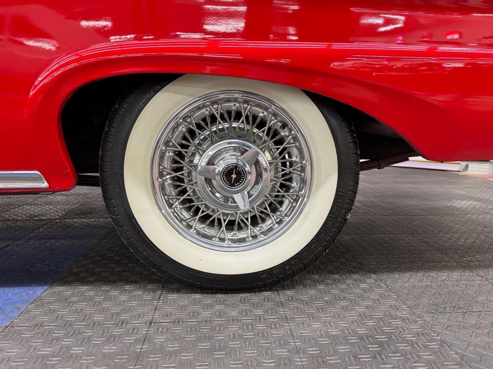 Ford-Fairlane-1957-27