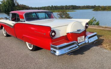 Ford-Fairlane-1957-Red-Red