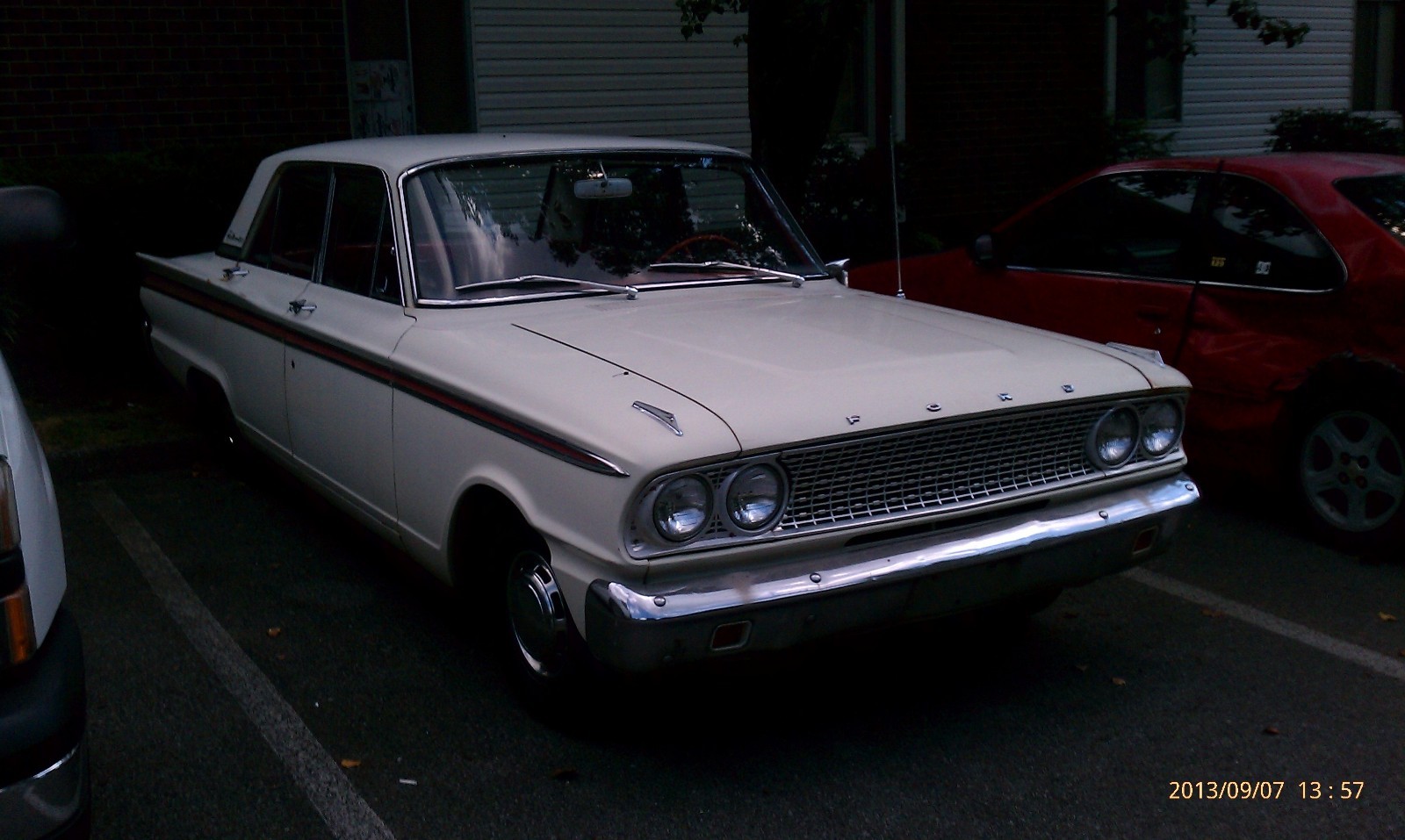 Ford-Fairlane-1963-6