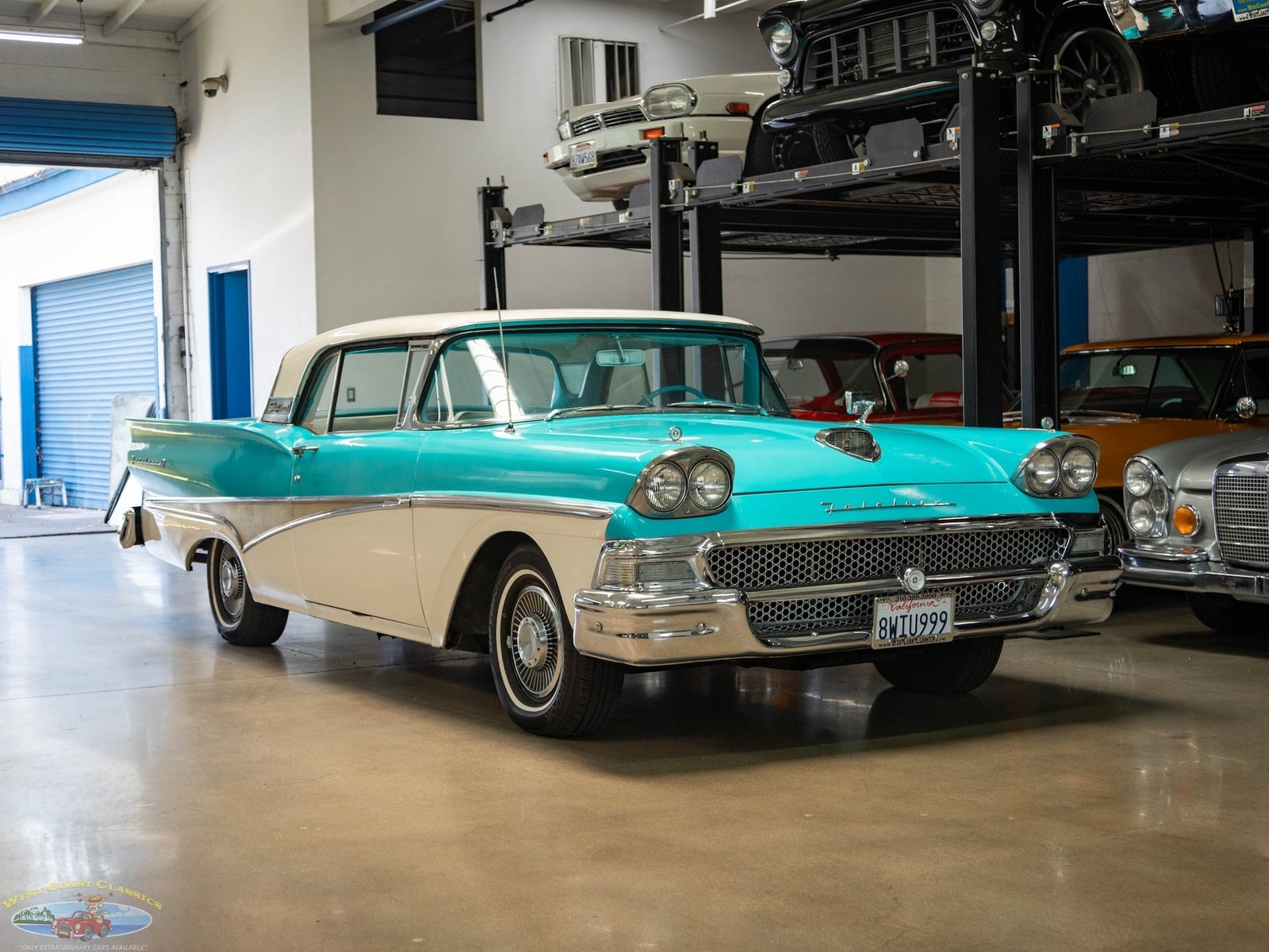 Ford-Fairlane-500-Skyliner-Retractable-352300HP-V8-1958-2-Door-Convertible-10