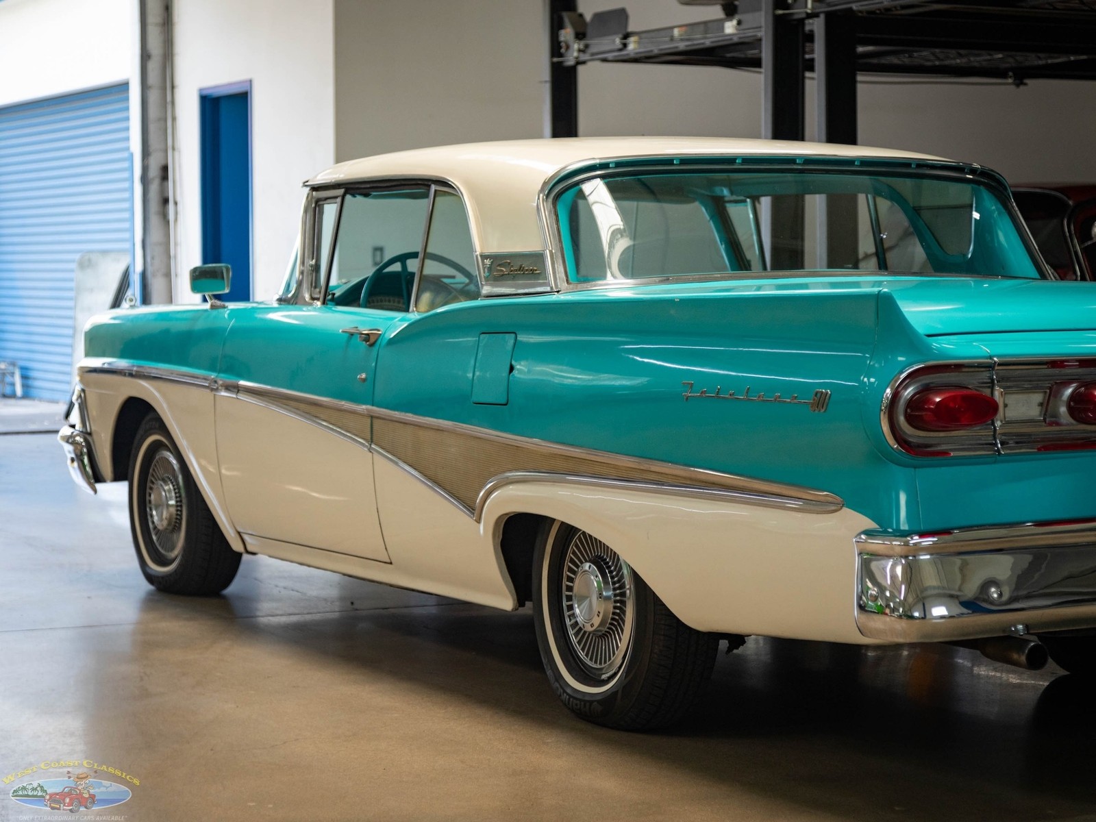Ford-Fairlane-500-Skyliner-Retractable-352300HP-V8-1958-2-Door-Convertible-22