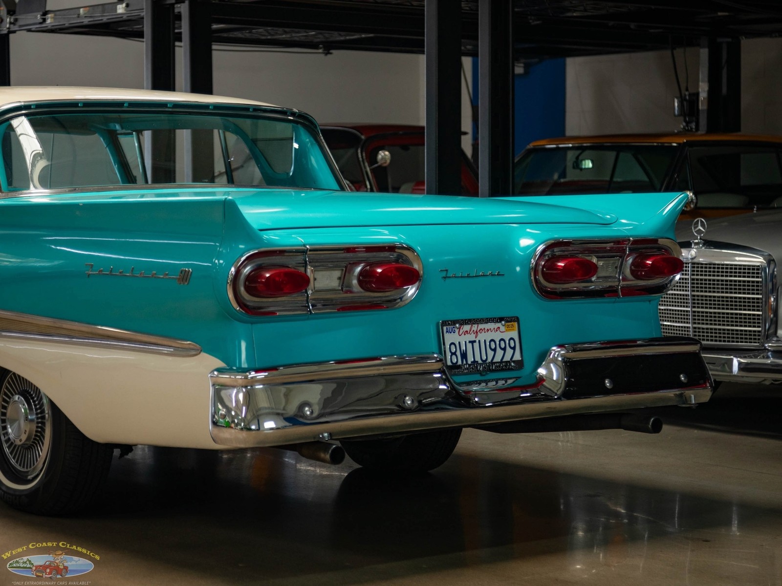 Ford-Fairlane-500-Skyliner-Retractable-352300HP-V8-1958-2-Door-Convertible-23