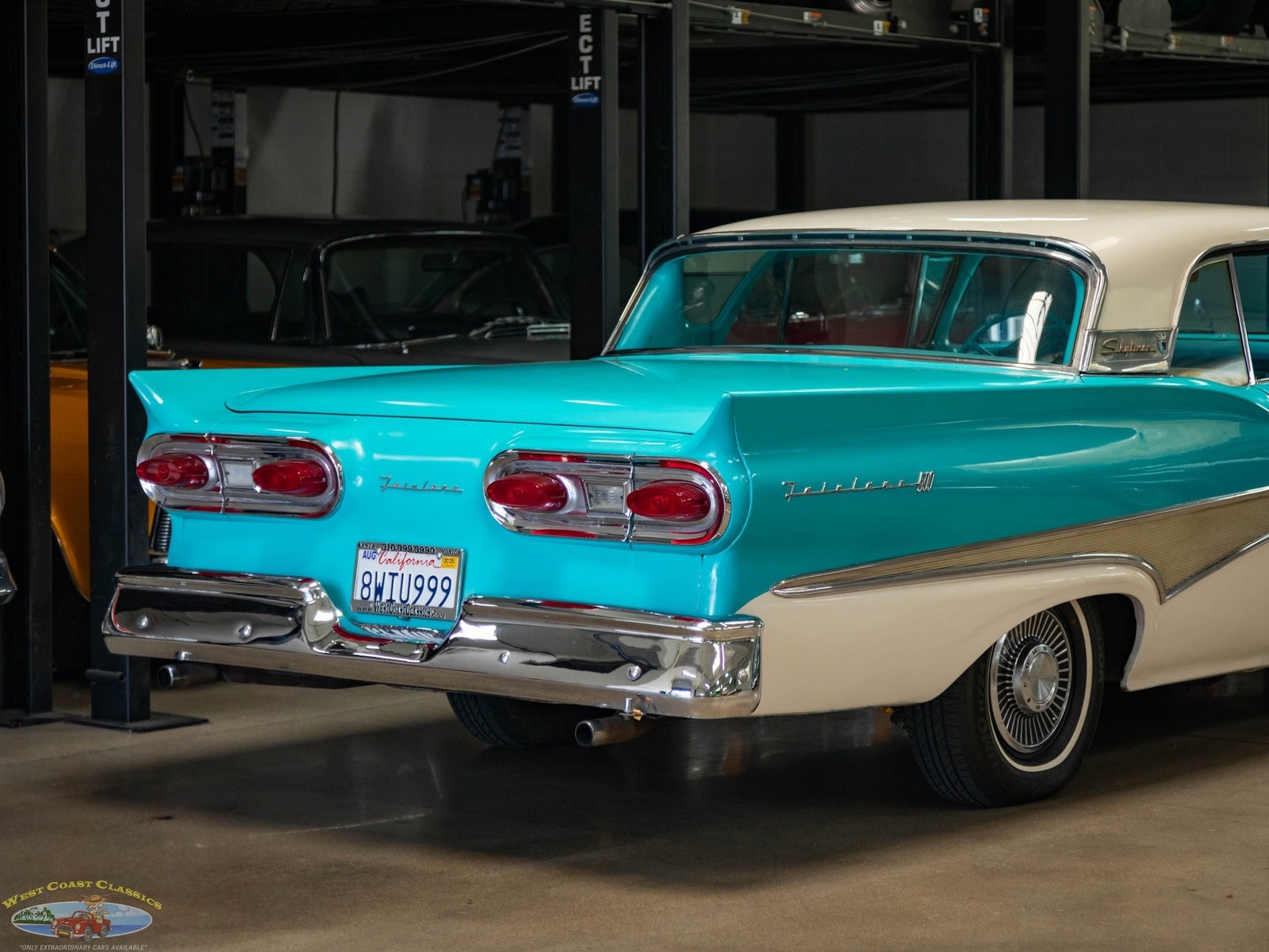 Ford-Fairlane-500-Skyliner-Retractable-352300HP-V8-1958-2-Door-Convertible-25