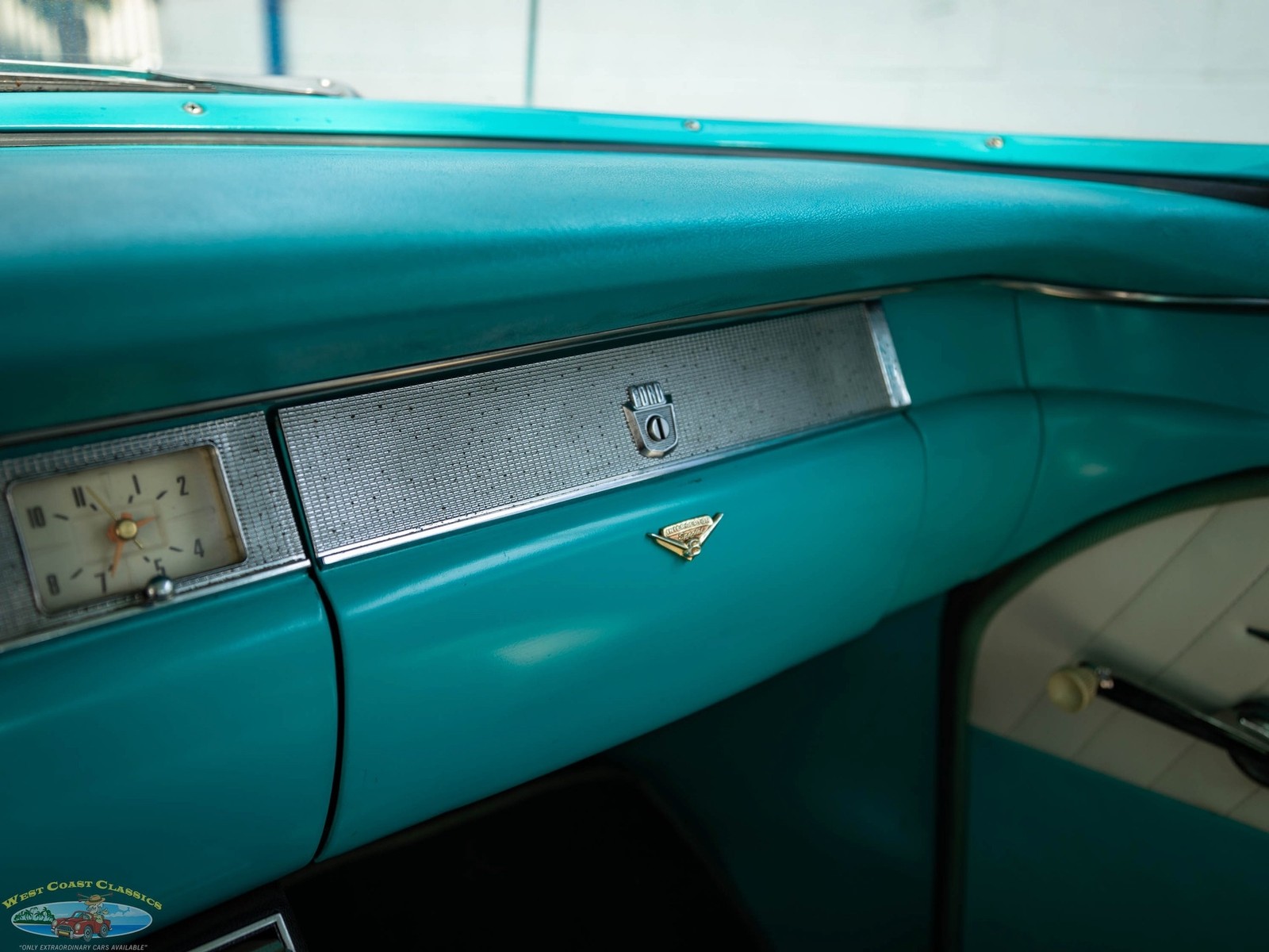 Ford-Fairlane-500-Skyliner-Retractable-352300HP-V8-1958-2-Door-Convertible-35