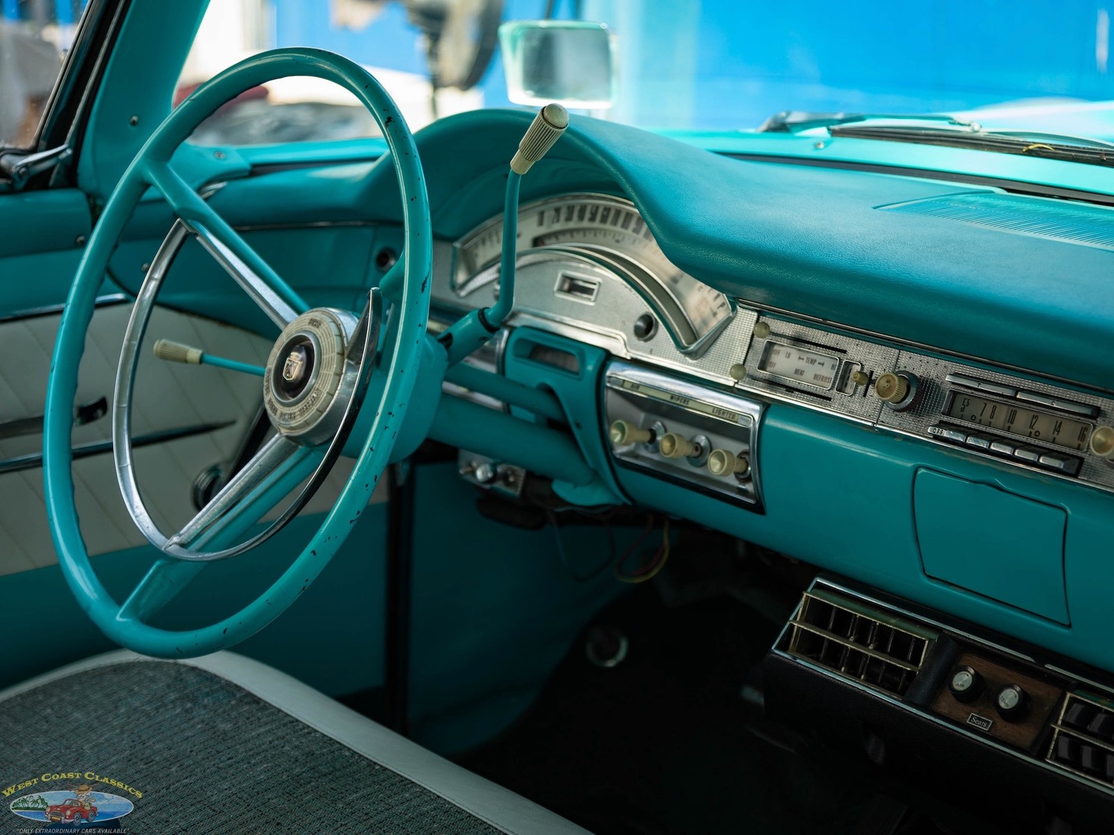 Ford-Fairlane-500-Skyliner-Retractable-352300HP-V8-1958-2-Door-Convertible-37