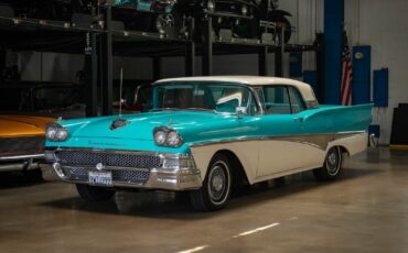 Ford-Fairlane-500-Skyliner-Retractable-352300HP-V8-1958-2-Door-Convertible