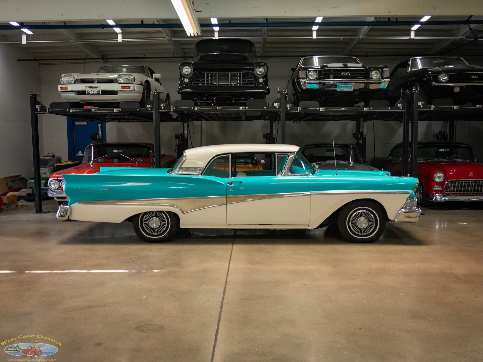 Ford-Fairlane-500-Skyliner-Retractable-352300HP-V8-1958-2-Door-Convertible-6
