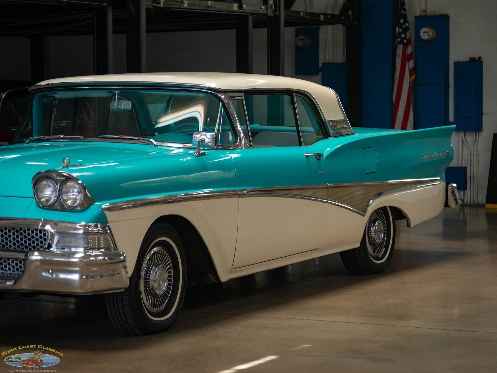 Ford-Fairlane-500-Skyliner-Retractable-352300HP-V8-1958-2-Door-Convertible-9