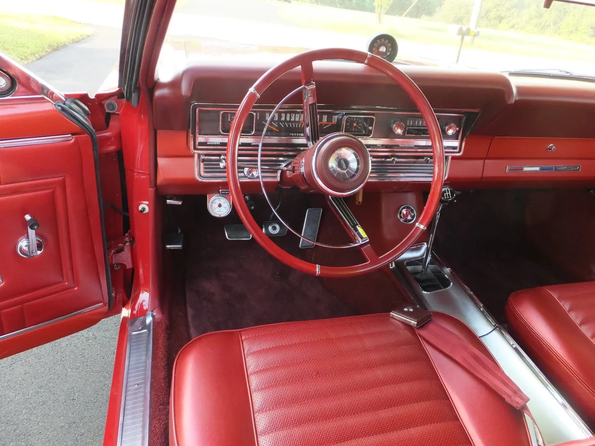 Ford-Fairlane-500xl-1967-Candy-Apple-Red-Red-14