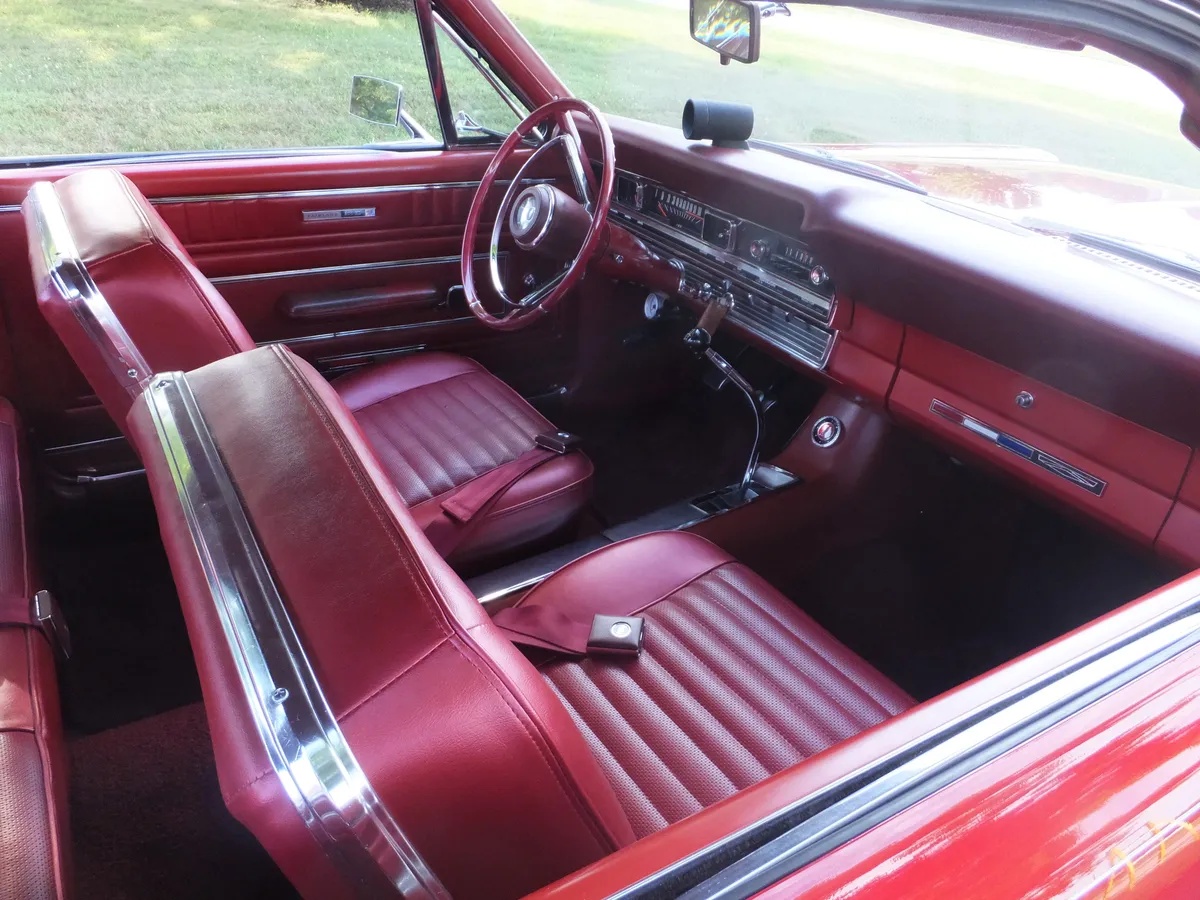 Ford-Fairlane-500xl-1967-Candy-Apple-Red-Red-17