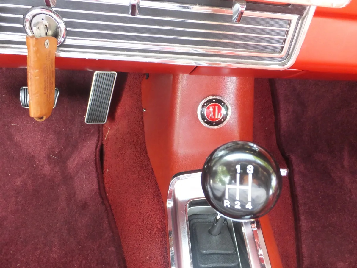 Ford-Fairlane-500xl-1967-Candy-Apple-Red-Red-18