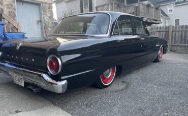 Ford-Falcon-1962-Sedan-1