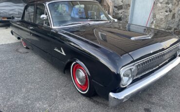 Ford-Falcon-1962-Sedan-2