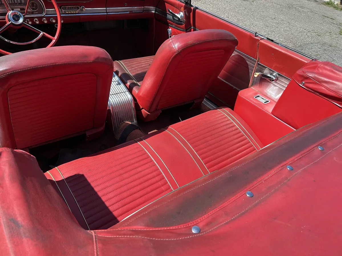 Ford-Falcon-1963-Black-Red-11