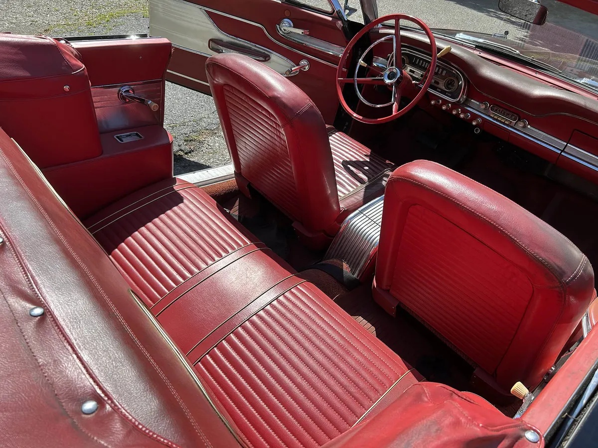 Ford-Falcon-1963-Black-Red-12