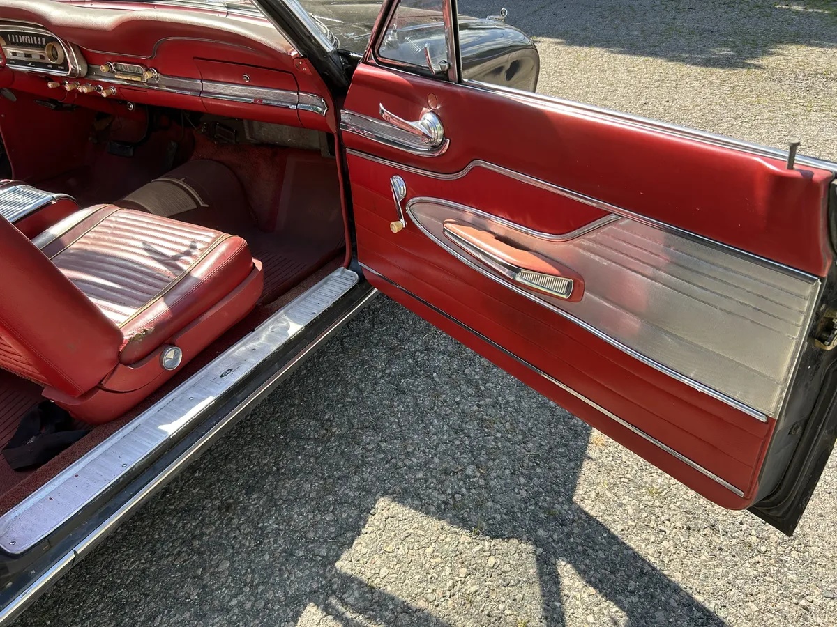 Ford-Falcon-1963-Black-Red-15