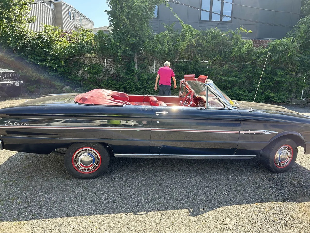 Ford-Falcon-1963-Black-Red-18