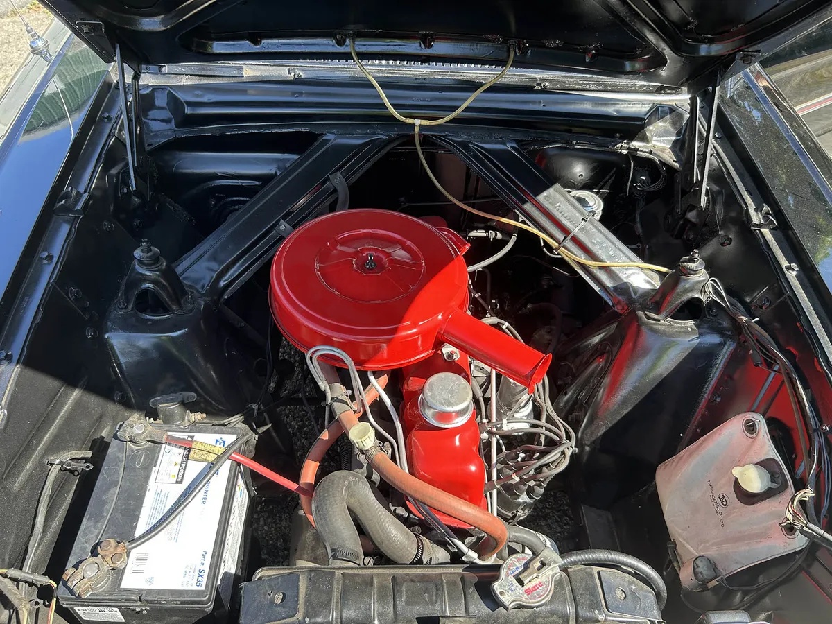 Ford-Falcon-1963-Black-Red-5
