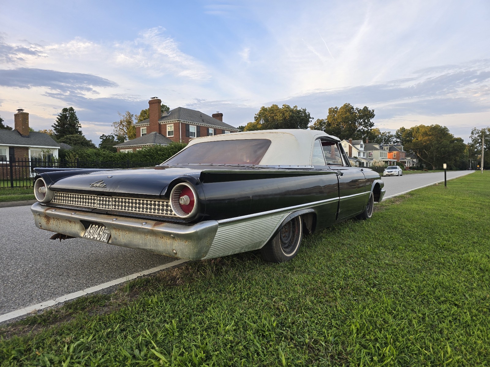 Ford-Galaxie-1961-Convertible-4