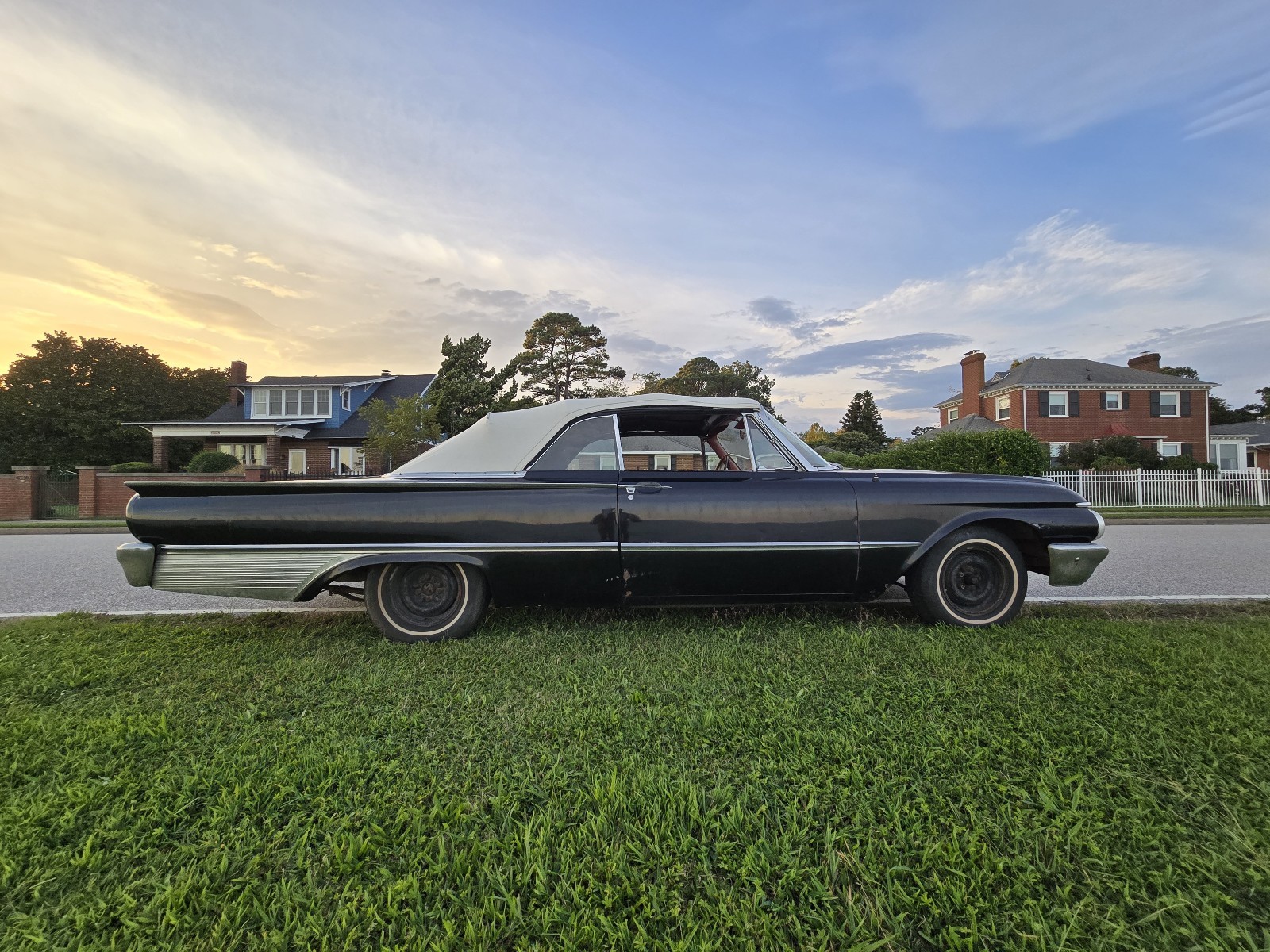 Ford-Galaxie-1961-Convertible-5