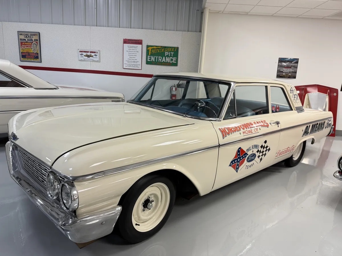 Ford-Galaxie-1962-18