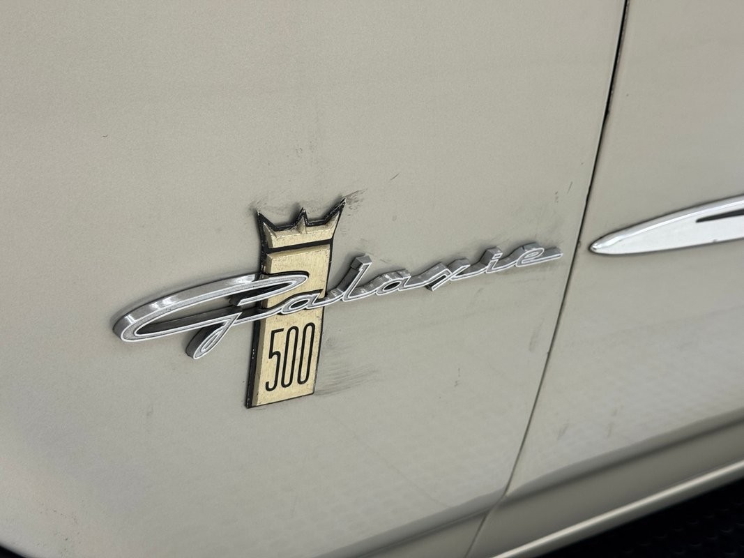 Ford-Galaxie-1963-Sedan-12