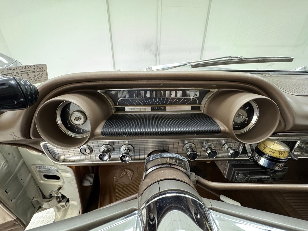 Ford-Galaxie-1963-Sedan-37