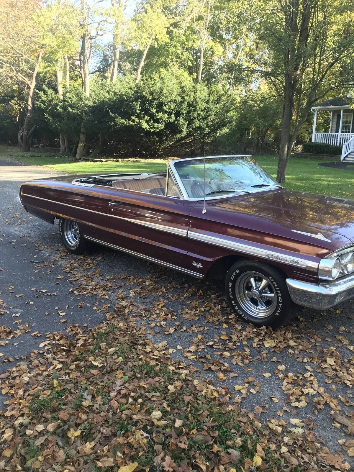 Ford-Galaxie-1964-Vintage-Burgundy-Palomino-3