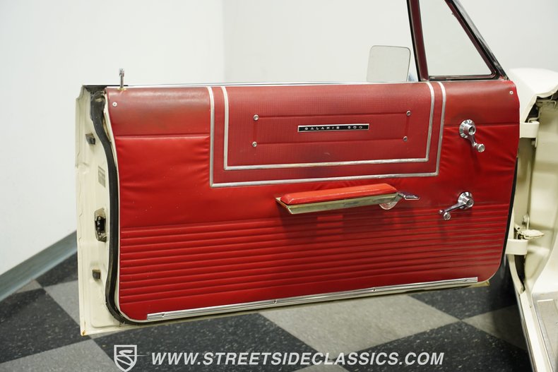 Ford-Galaxie-1965-Wimbledon-White-Red-11