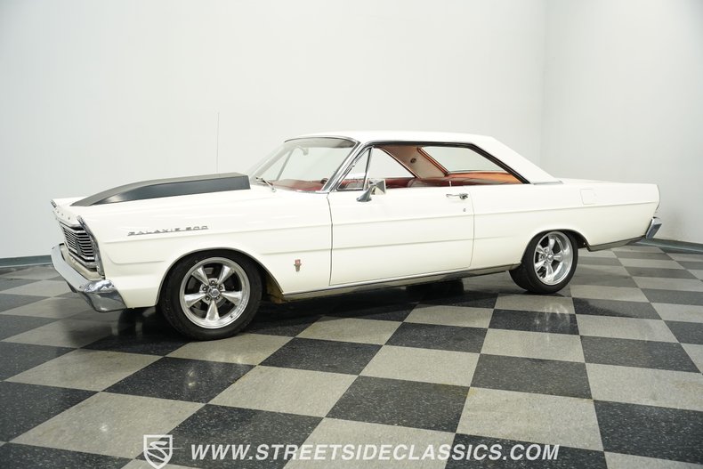 Ford-Galaxie-1965-Wimbledon-White-Red-21