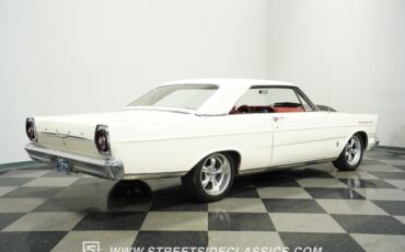 Ford-Galaxie-1965-Wimbledon-White-Red-24