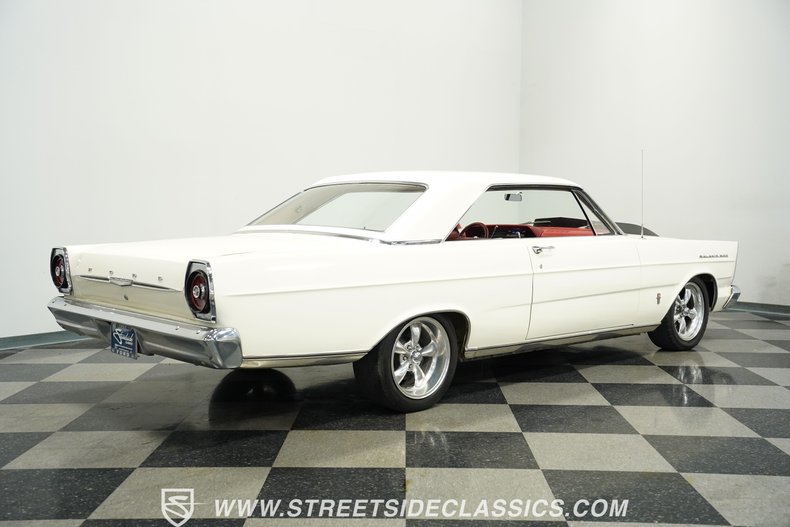 Ford-Galaxie-1965-Wimbledon-White-Red-24