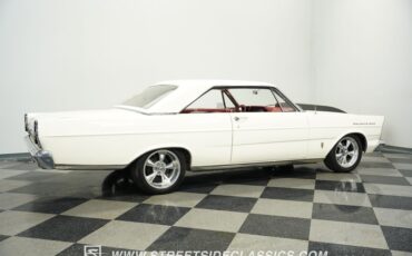 Ford-Galaxie-1965-Wimbledon-White-Red-25