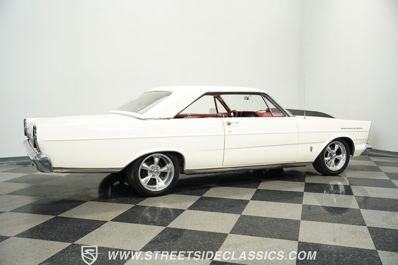 Ford-Galaxie-1965-Wimbledon-White-Red-25