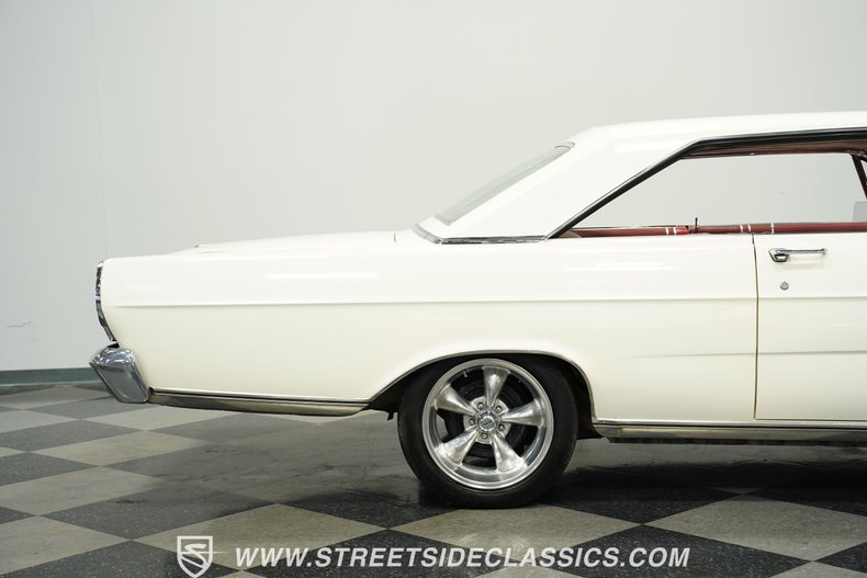 Ford-Galaxie-1965-Wimbledon-White-Red-3