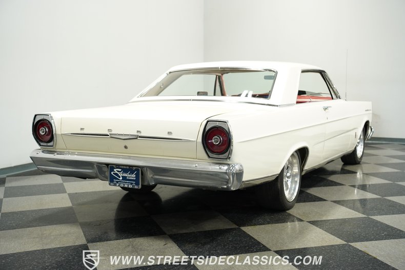 Ford-Galaxie-1965-Wimbledon-White-Red-31